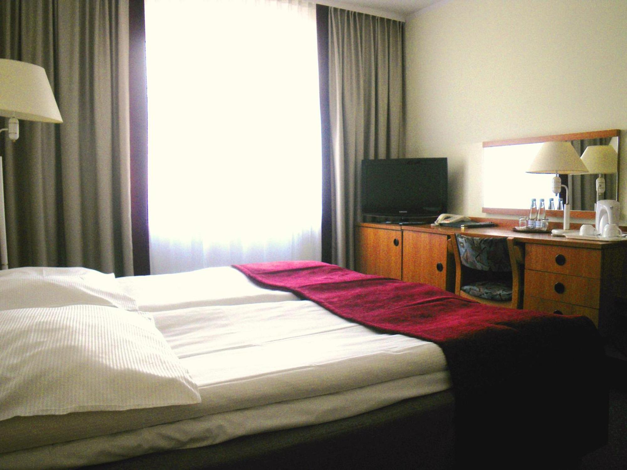 Hotel Ior Poznan Luaran gambar