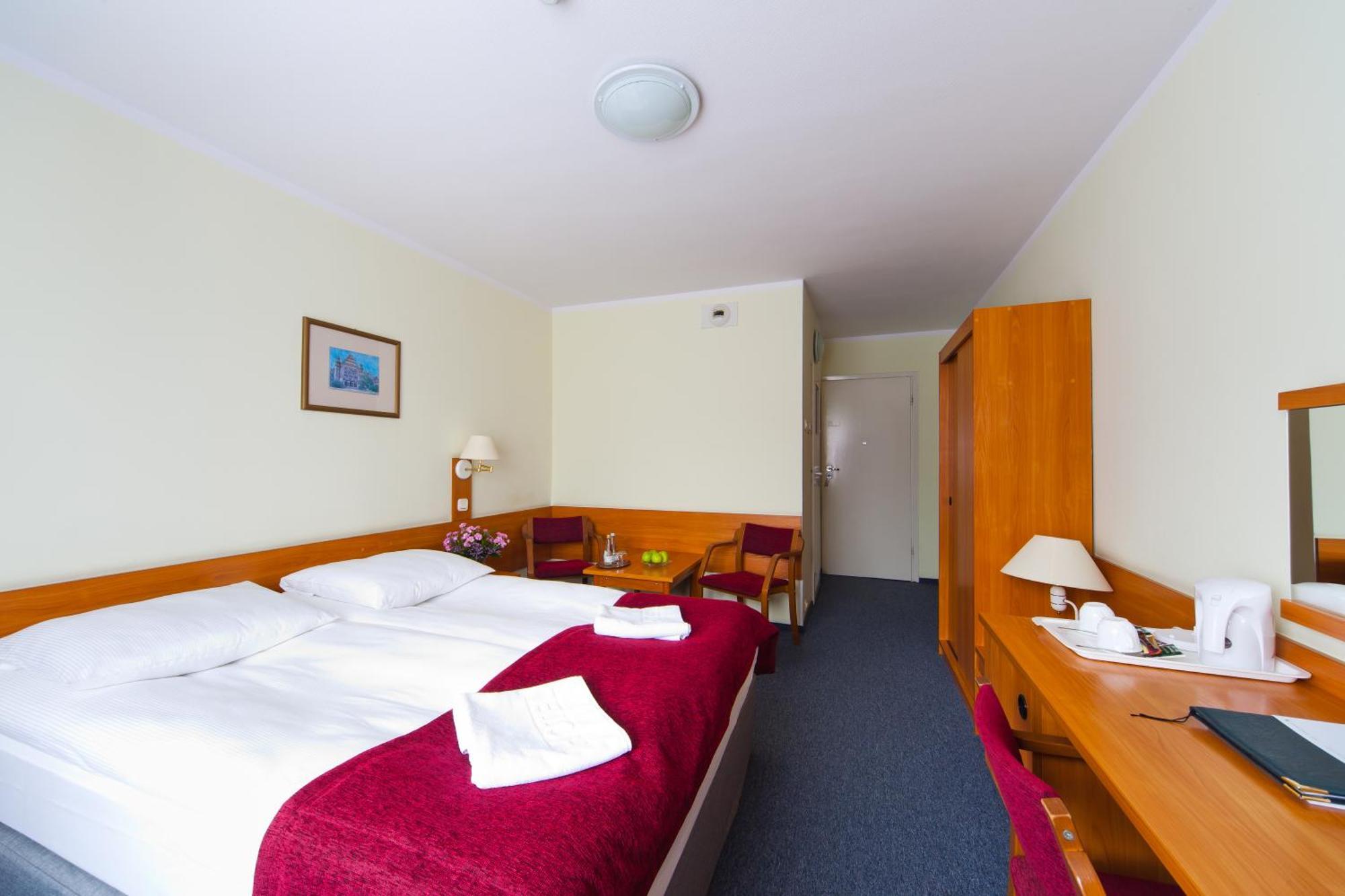 Hotel Ior Poznan Luaran gambar
