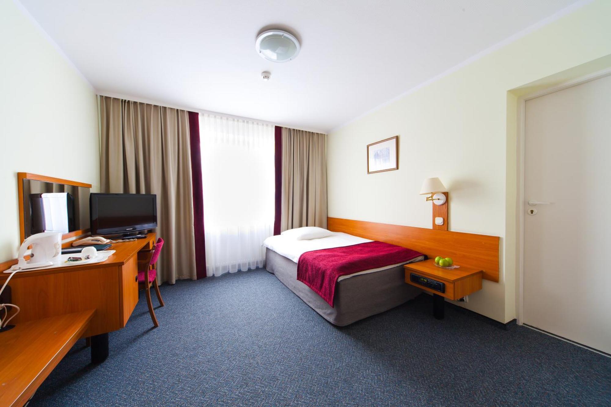 Hotel Ior Poznan Luaran gambar